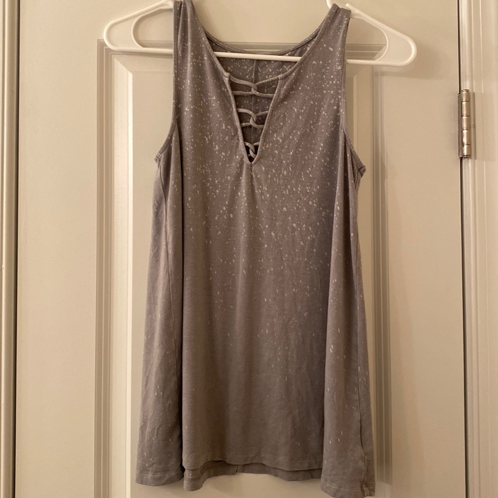 American Eagle’s soft & sexy gray with white specs tank top. Size XS.